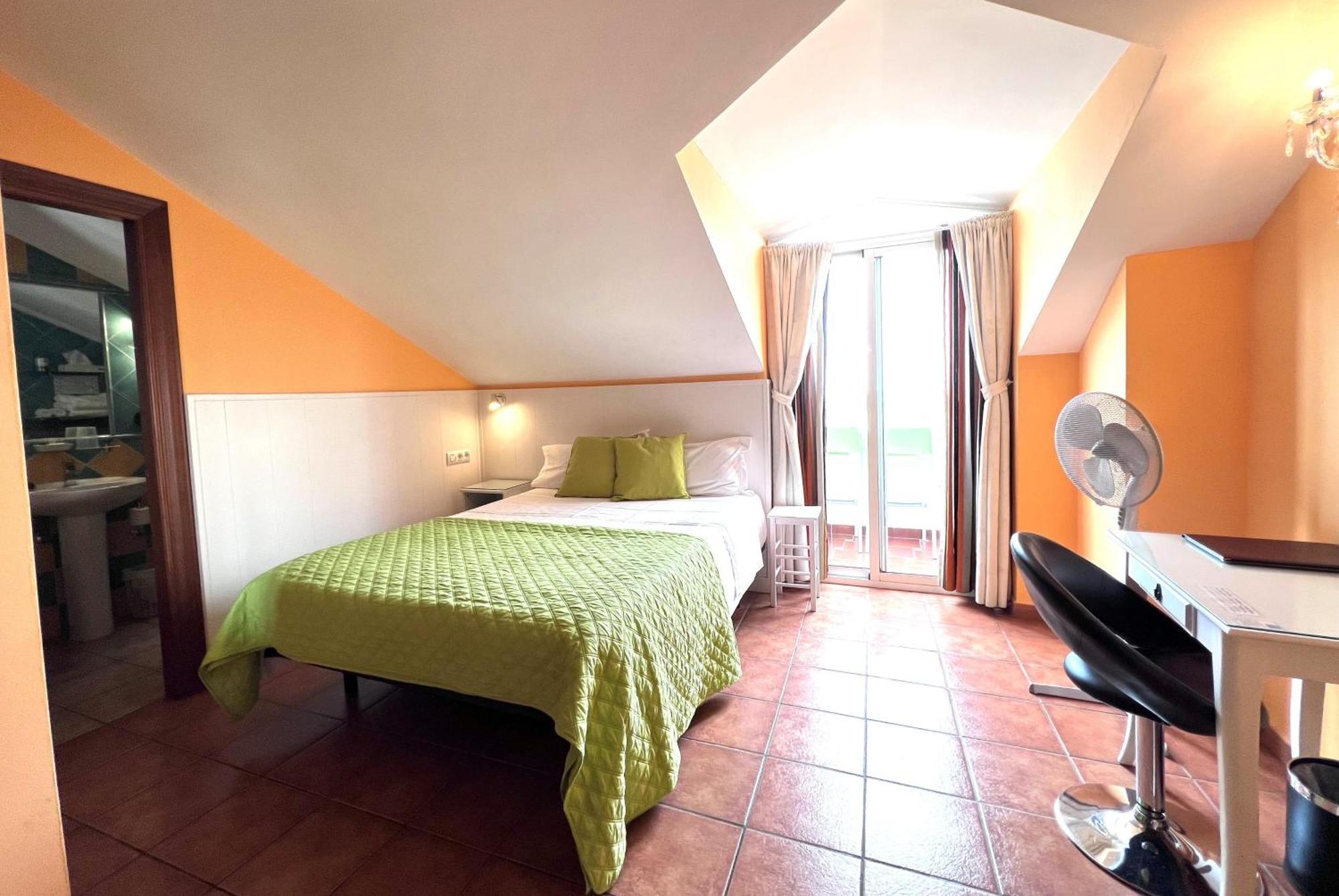 Boutique Hotel Pueblo เบนัลมาเดนา ภายนอก รูปภาพ