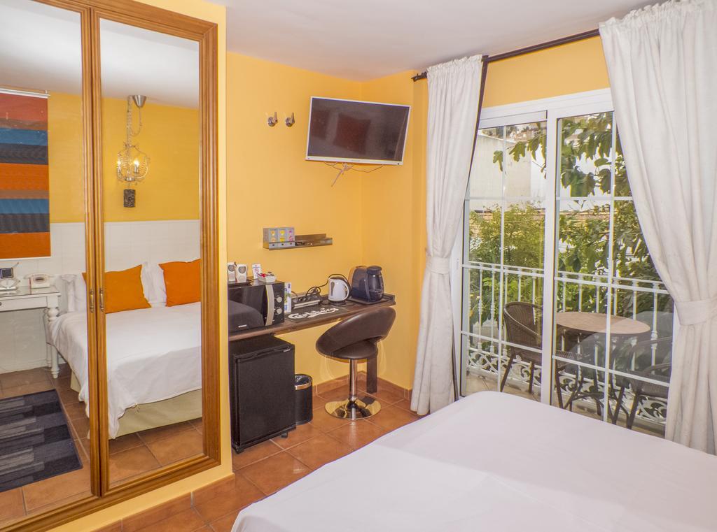 Boutique Hotel Pueblo เบนัลมาเดนา ภายนอก รูปภาพ