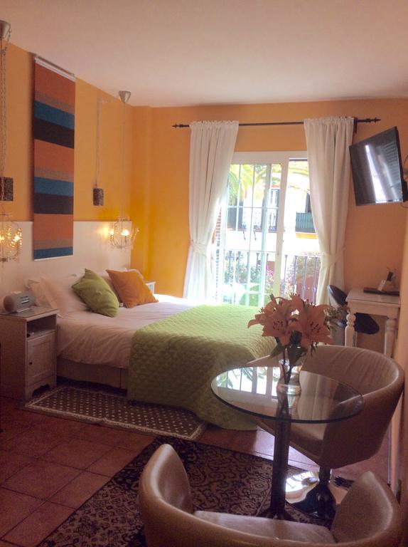 Boutique Hotel Pueblo เบนัลมาเดนา ภายนอก รูปภาพ